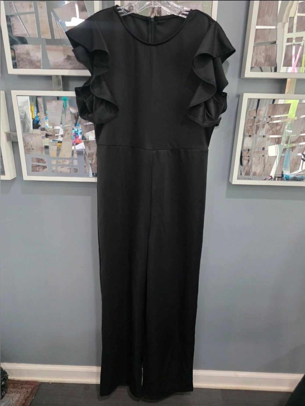 Elegant Black Ruffle-Sleeve Jumpsuit. XL